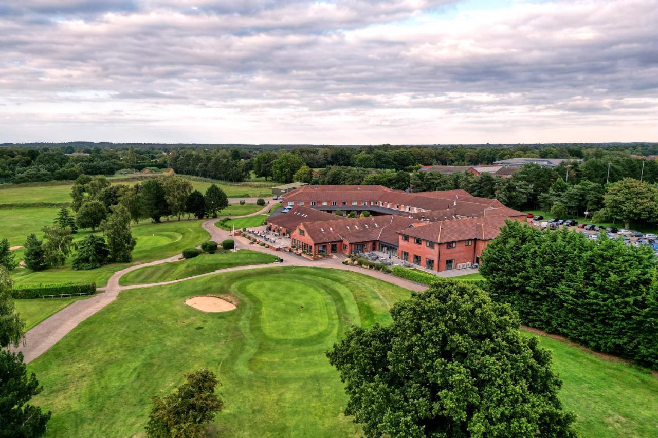 Wensum Valley Hotel Golf And Country Club Norwich Exterior foto